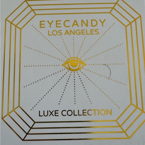 NWT ⚜️🦋⚜️ Eye Candy Butterfly Lady CZ Crystal Dangle Earring - Picture 3 of 5